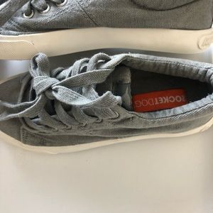 Rocket dog tennis shoes size 5